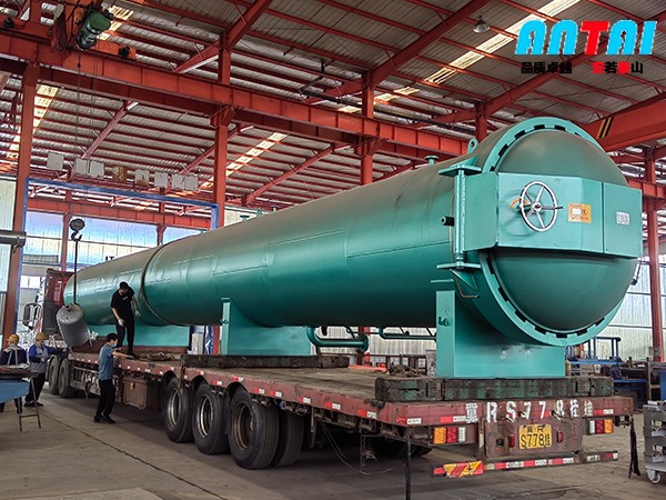 木材浸漬罐設(shè)備發(fā)貨裝車