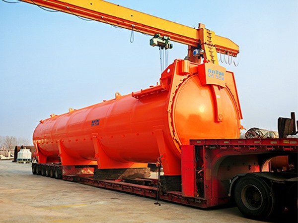 航空航天復(fù)合材料熱壓罐發(fā)貨現(xiàn)場